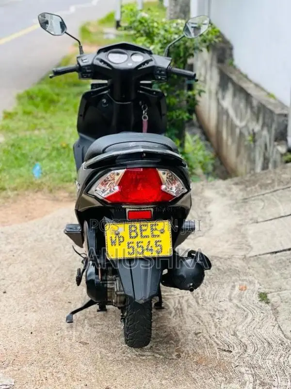 Honda Dio 2016 Motorbike (Used)