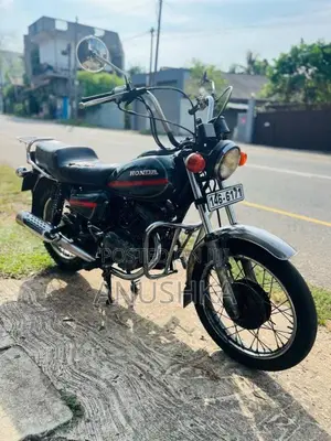 Honda CM 125 1996 Motorbike (Used)