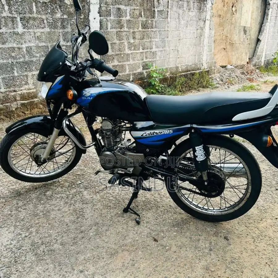 Bajaj Caliber 2004 Motorbike (Used)