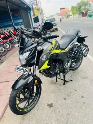 Honda Hornet 2018 Motorbike (Used)