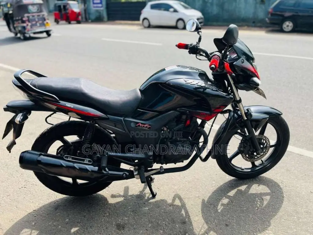 Hero Hunk 2016 Motorbike (Used)