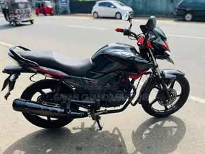 Hero Hunk 2016 Motorbike (Used)