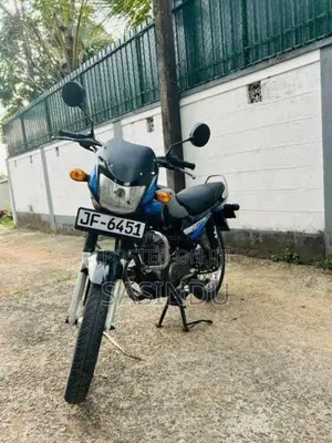 Bajaj Caliber 2004 Motorbike (Used)