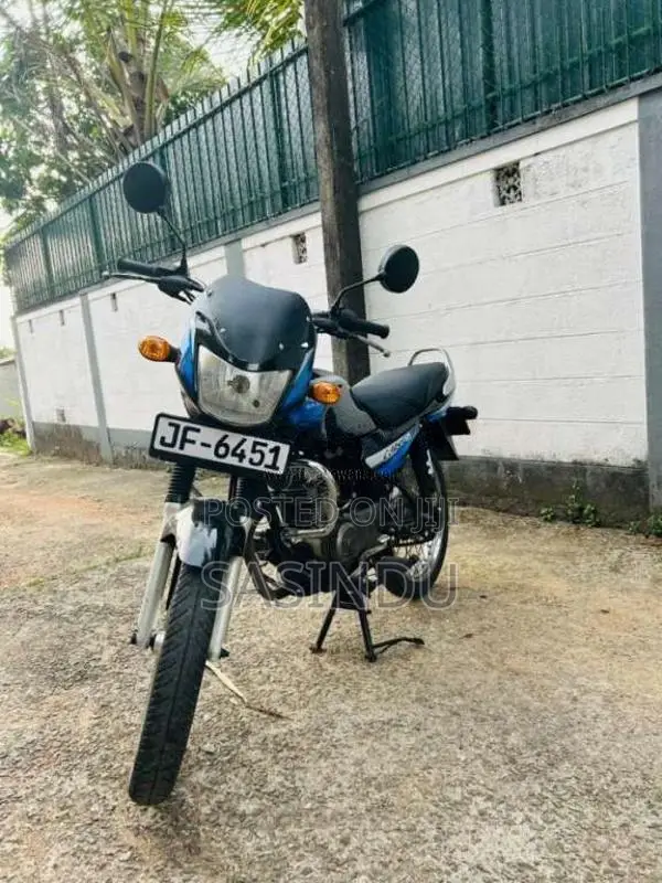 Bajaj Caliber 2004 Motorbike (Used)