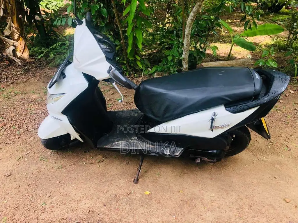 Honda Dio 2013 Motorbike (Used)