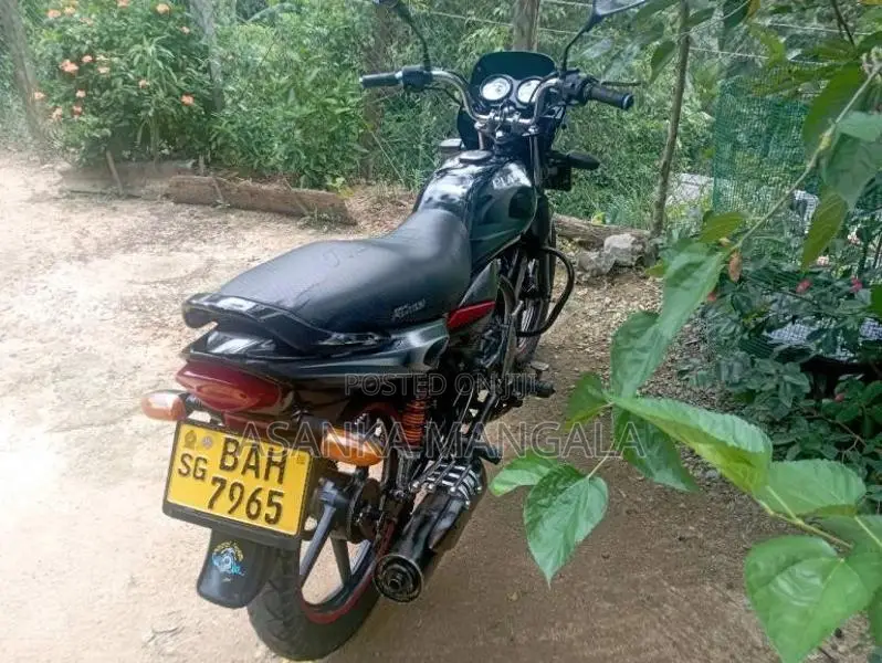 Bajaj Platina 2013 Motorbike (Used)
