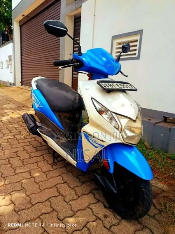 Honda Dio 1997 Motorbike (Used)