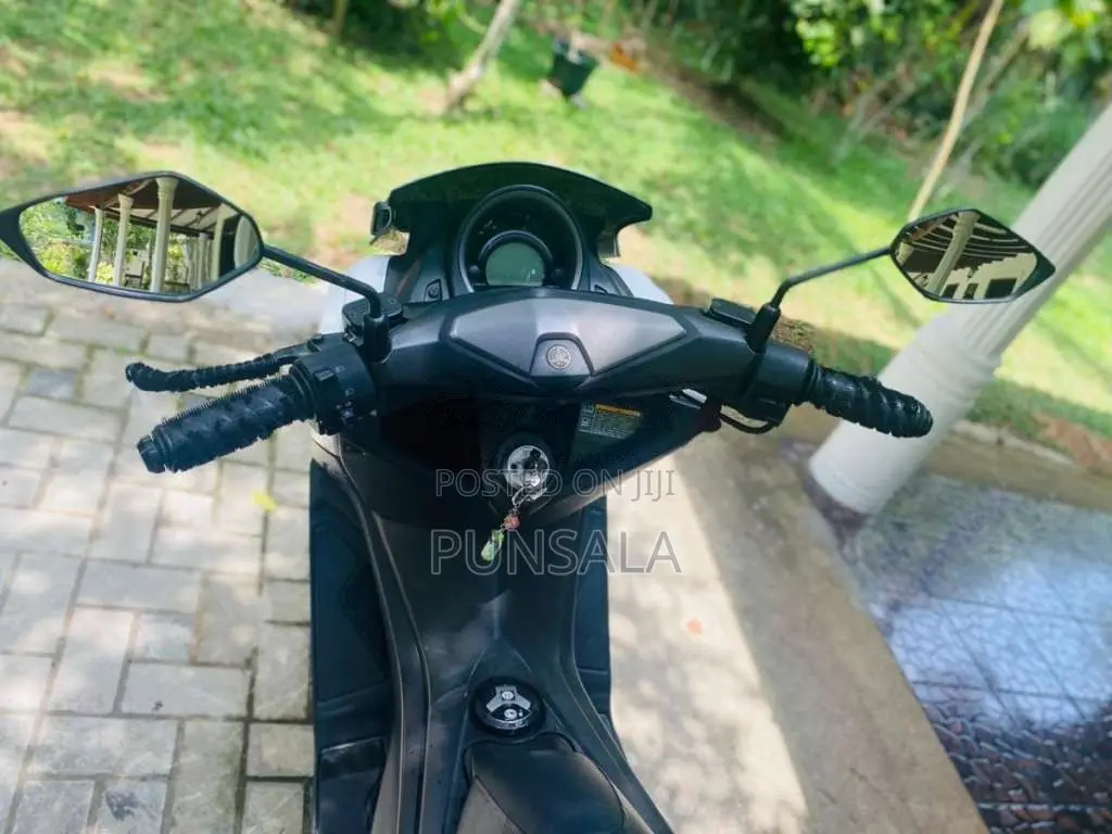Yamaha NMax 2020 Motorbike (Used)