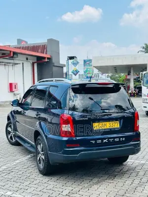 Micro Rexton 2015 SUV (Used)