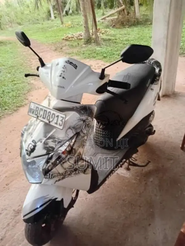 Honda Dio 2015 Motorbike (Used)