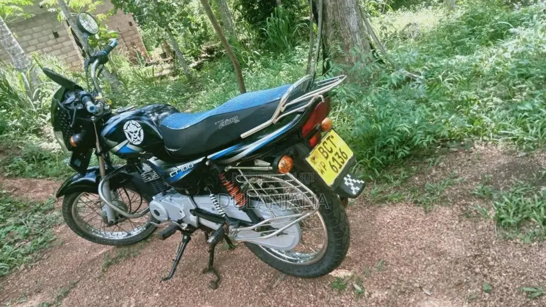 Bajaj CT-100 2015 Motorbike (Used)