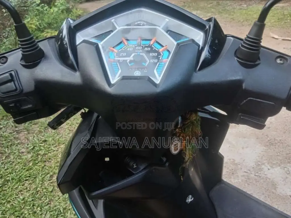 Yamaha ZR 2017 Motorbike (Used)