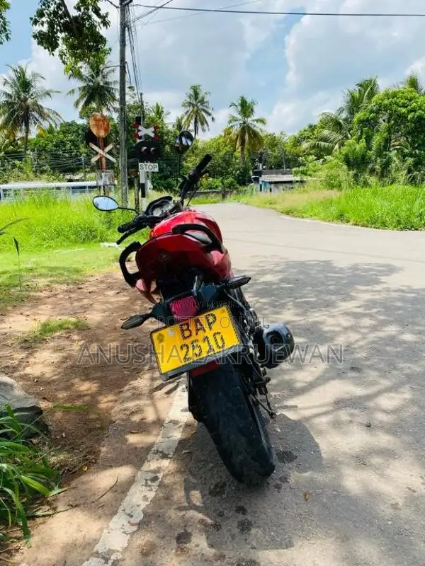 Yamaha FZ 2013 Motorbike (Used)