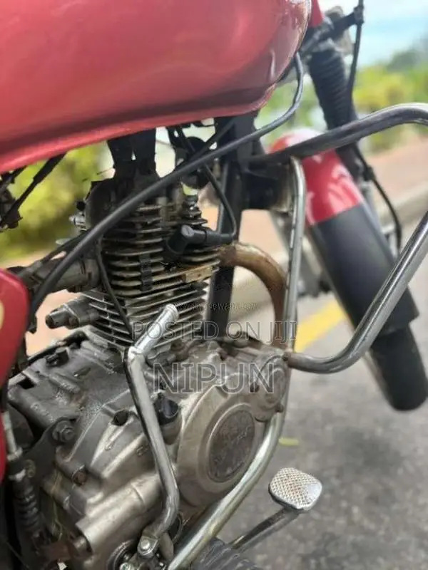Bajaj Caliber 2003 Motorbike (Used)