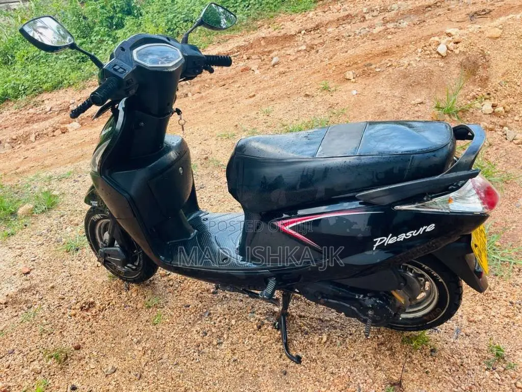 Hero Pleasure 2017 Motorbike (Used)