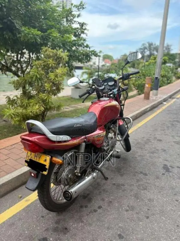 Bajaj Caliber 2003 Motorbike (Used)
