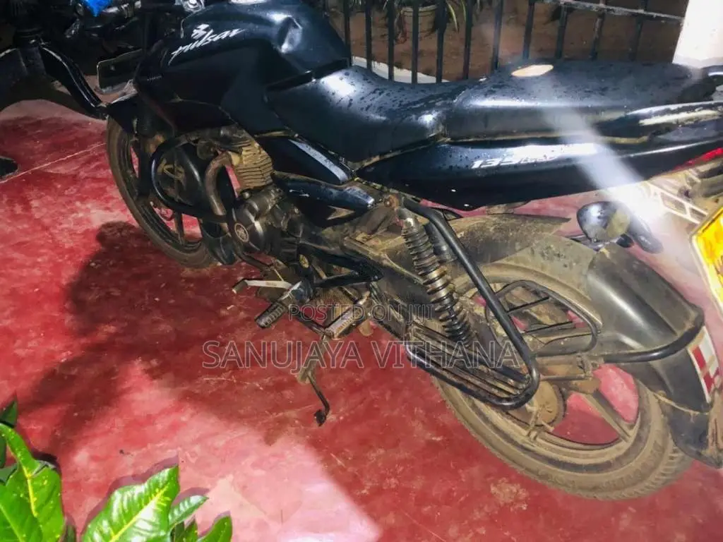 Bajaj Pulsar 2010 Motorbike (Used)