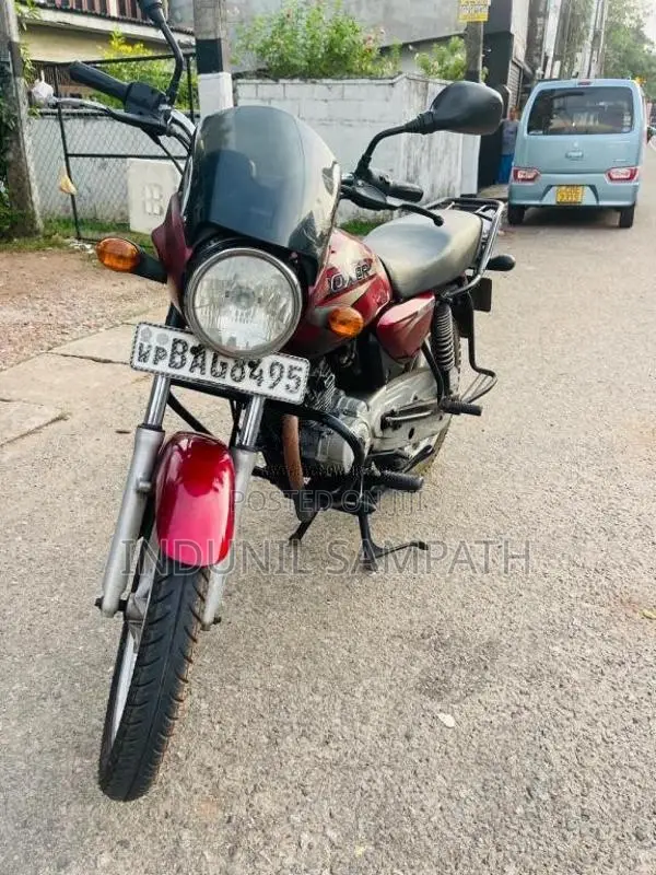 Bajaj Boxer 2012 Motorbike (Used)