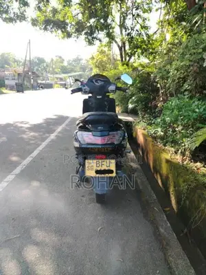 Hero Maestro Edge 2017 Motorbike (Used)