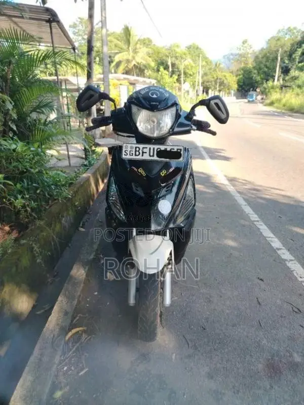Hero Maestro Edge 2017 Motorbike (Used)