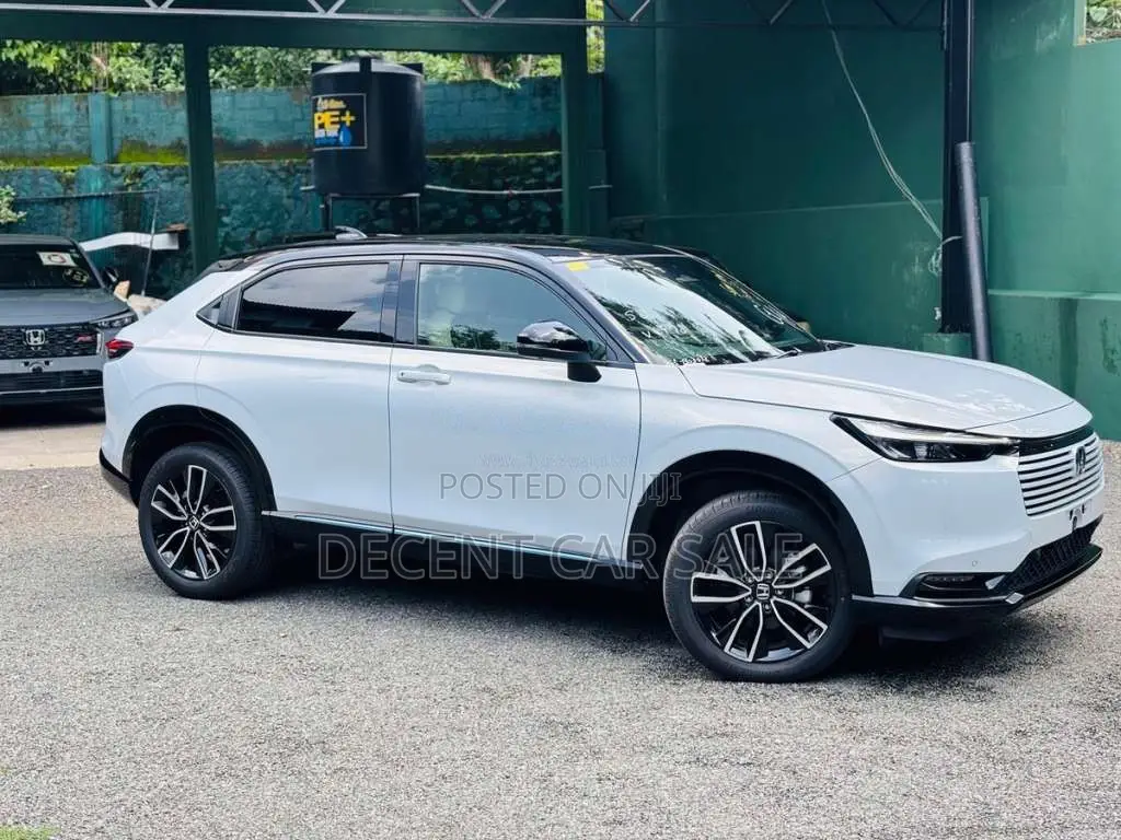 Honda Vezel Z Play 2025 SUV Brand New