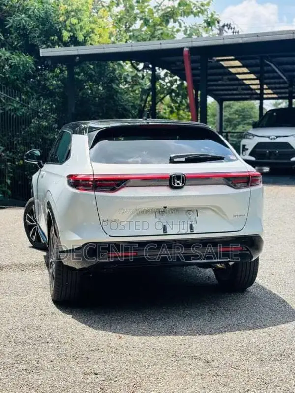 Honda Vezel Z Play 2025 SUV Brand New