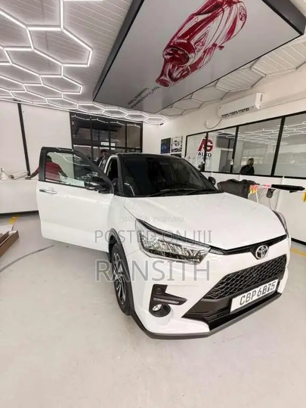 Toyota Raize 2025 SUV (Used)