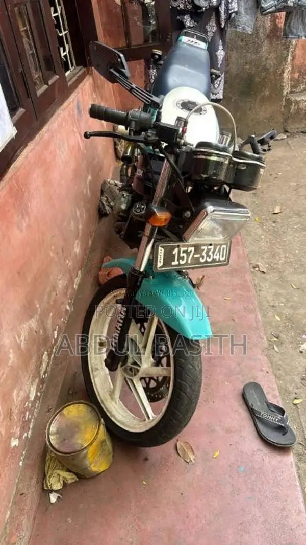 Yamaha TZR 1996 Motorbike (Used)