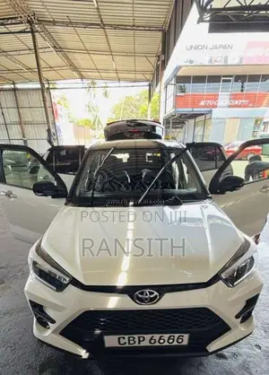 Toyota Raize 2025 SUV (Used)