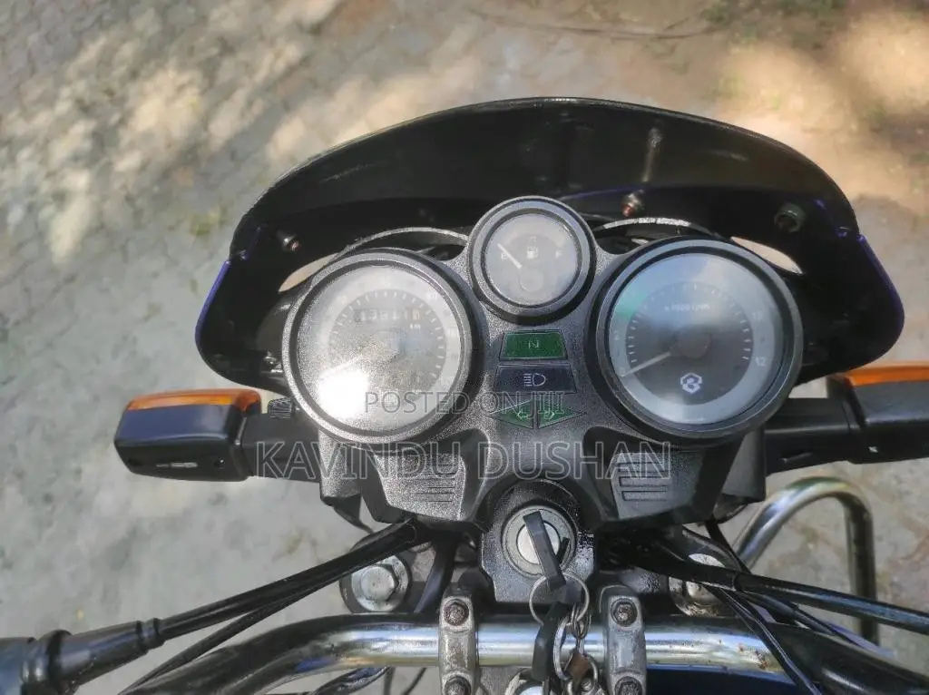 Bajaj Caliber 2003 Motorbike (Used)