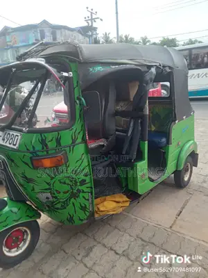 Bajaj RE 2007 Green