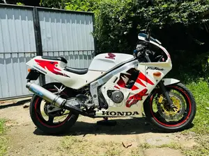 Honda CBR 2010 Motorbike (Used)