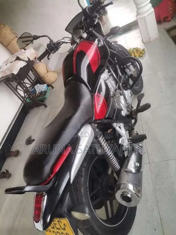 Bajaj V15 2016 Motorbike (Used)