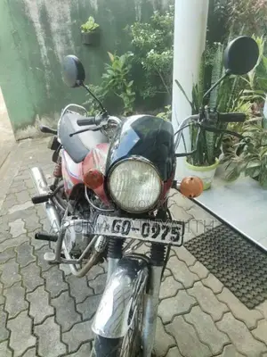 Bajaj Boxer 2002 Motorbike (Used)