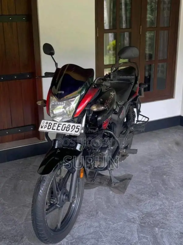 Hero Hunk 2016 Motorbike (Used)