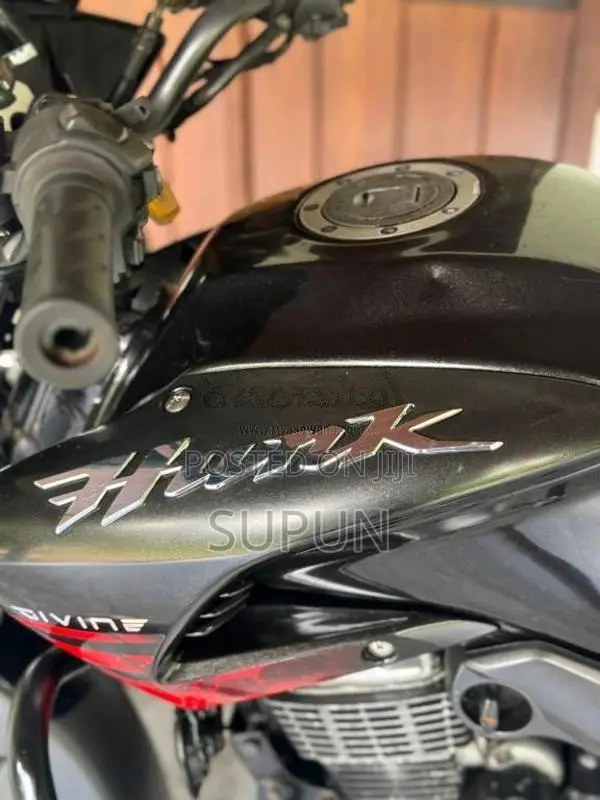 Hero Hunk 2016 Motorbike (Used)