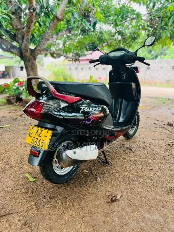 Hero Pleasure 2013 Motorbike (Used)
