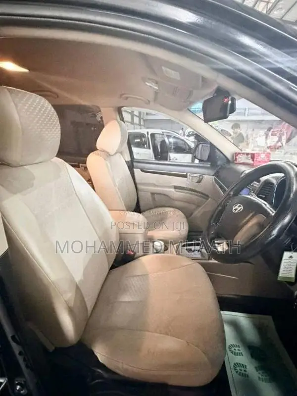 Hyundai Santa Fe 2011 SUV (Used)