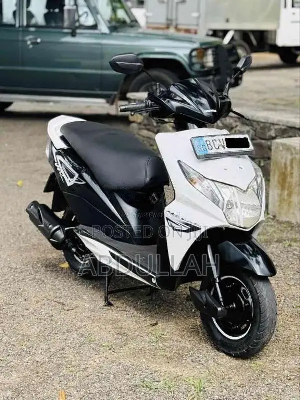 Honda Dio 2015 Motorbike (Used)