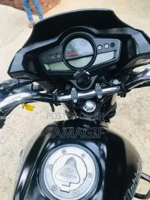 Mahindra Centuro 2015 Motorbike (Used)