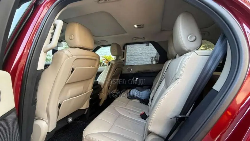 Land-Rover Discovery 5 2017 SUV (Used)