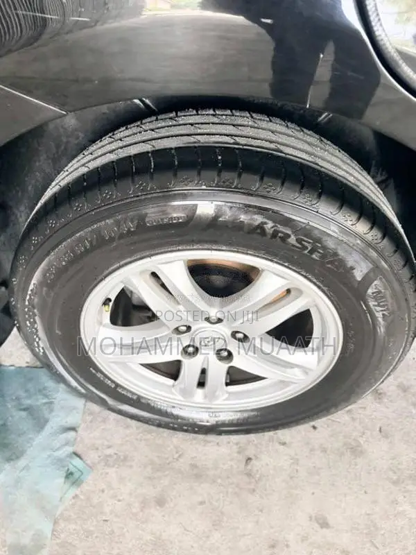 Hyundai Santa Fe 2011 SUV (Used)