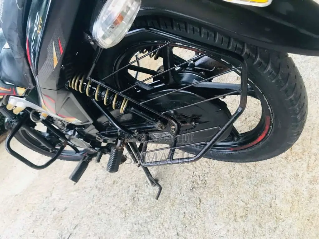 Mahindra Centuro 2015 Motorbike (Used)