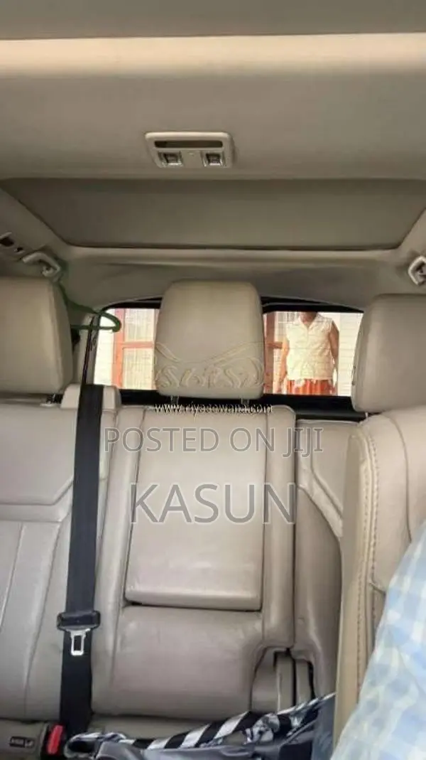 Land-Rover Discovery 5 2017 SUV (Used)