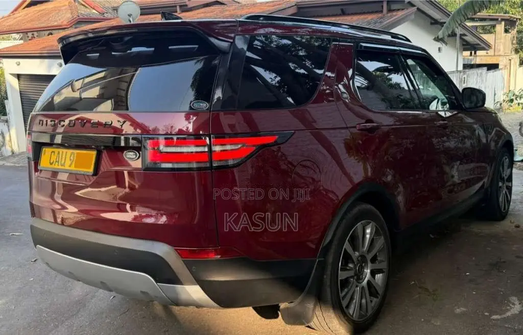 Land-Rover Discovery 5 2017 SUV (Used)