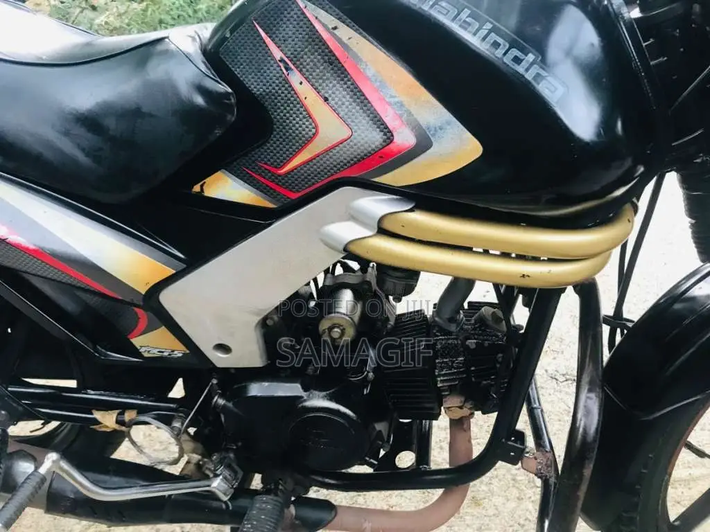 Mahindra Centuro 2015 Motorbike (Used)
