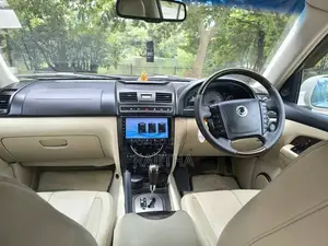 Micro Rexton 2014 SUV (Used)