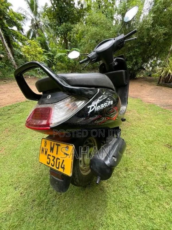 Hero Pleasure 2011 Motorbike (Used)