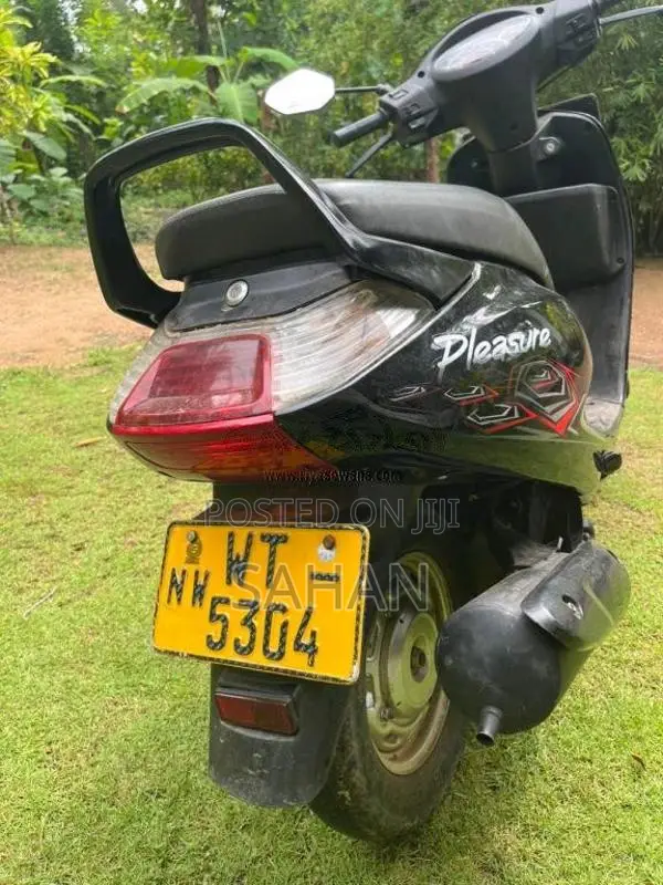 Hero Pleasure 2011 Motorbike (Used)