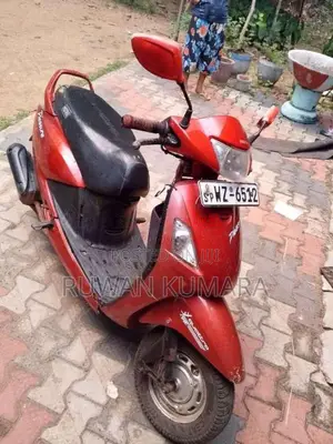 Hero Pleasure 2012 Motorbike (Used)